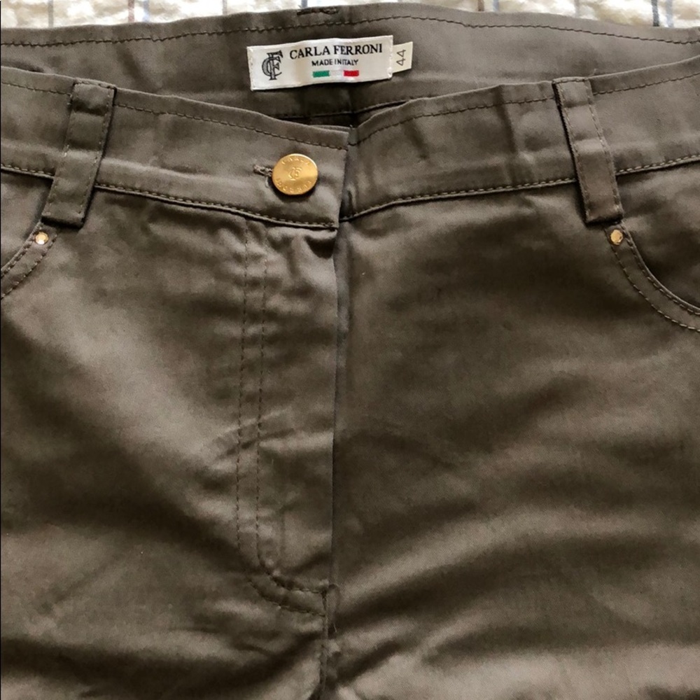 Cotton beige pants, made in Italy size 6-8.